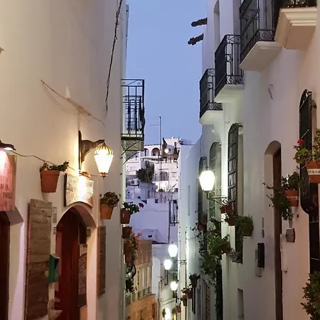 Apartment South Facing Apartment, Fantastic Sea Views,terrace, 300m *