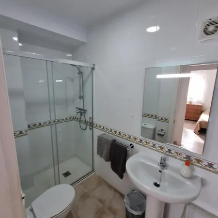 Apartamento South Facing Apartment, Fantastic Sea Views,terrace, 300m *